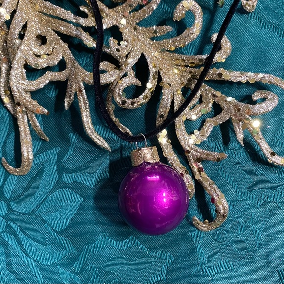 🎄 New Christmas Bulb Earrings & Necklace Set - Picture 2 of 7